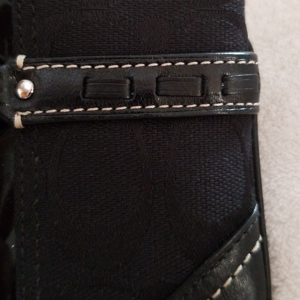 Coach Signature Wristlet - Picture 6 of 7